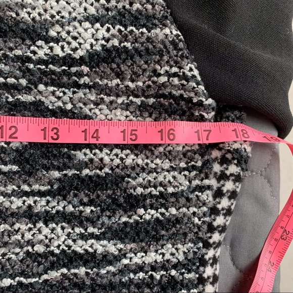 Minkas Mixed Media Blazer - Picture 7 of 10